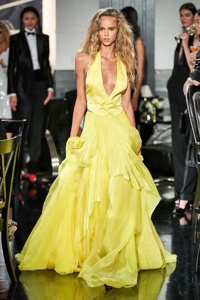 Look 34